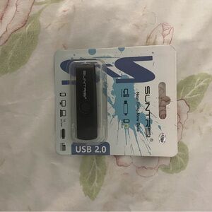 Suntrsi Black USB 2.0 Flash Drive